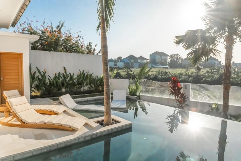 Villa Hakem Elegant And Modern 4 Bedrooms Villa Pool View ชังกู ภายนอก รูปภาพ
